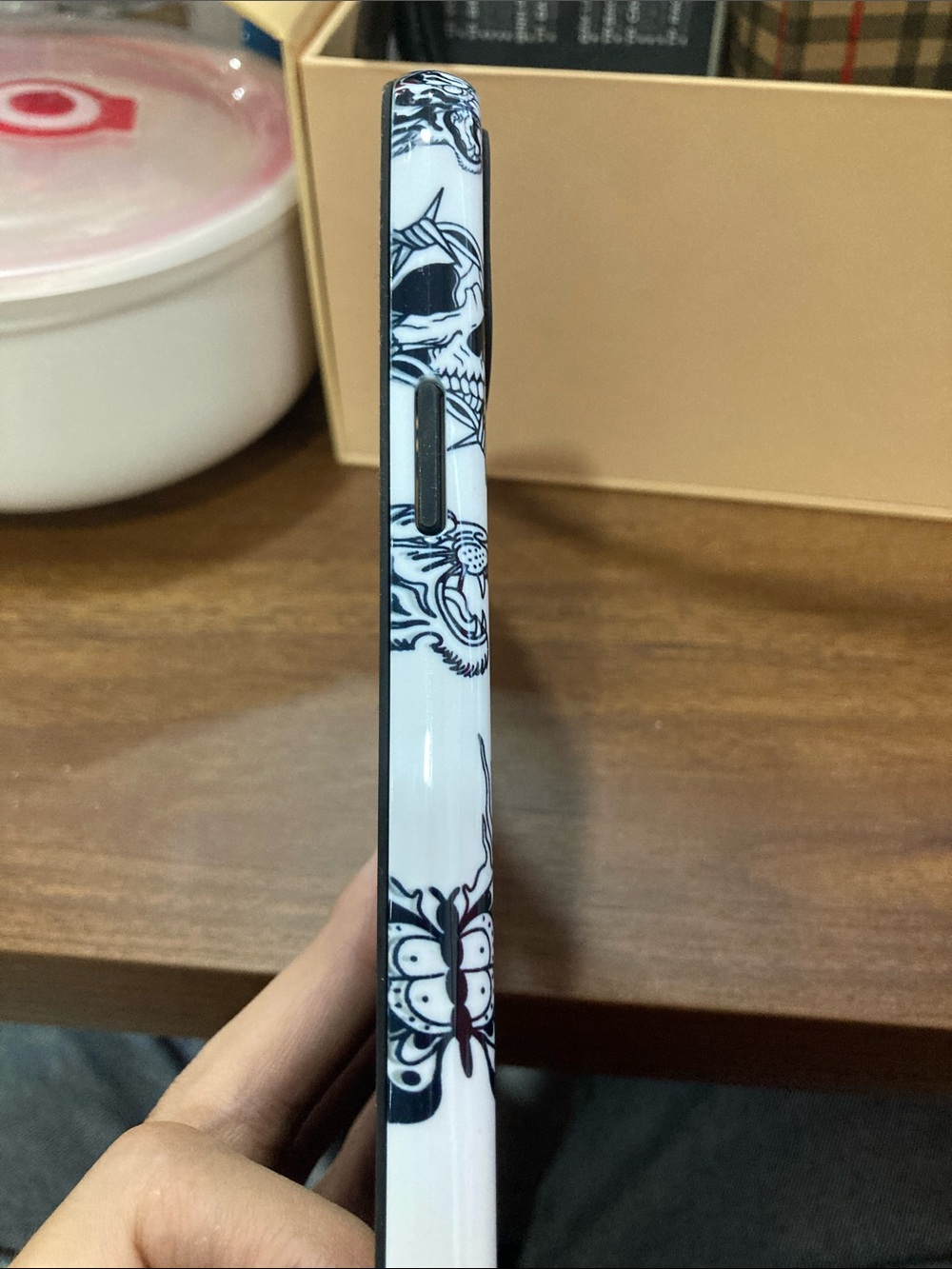 White Tattoo-Print Phone Case - Stylish Protection - Picture 2 of 3